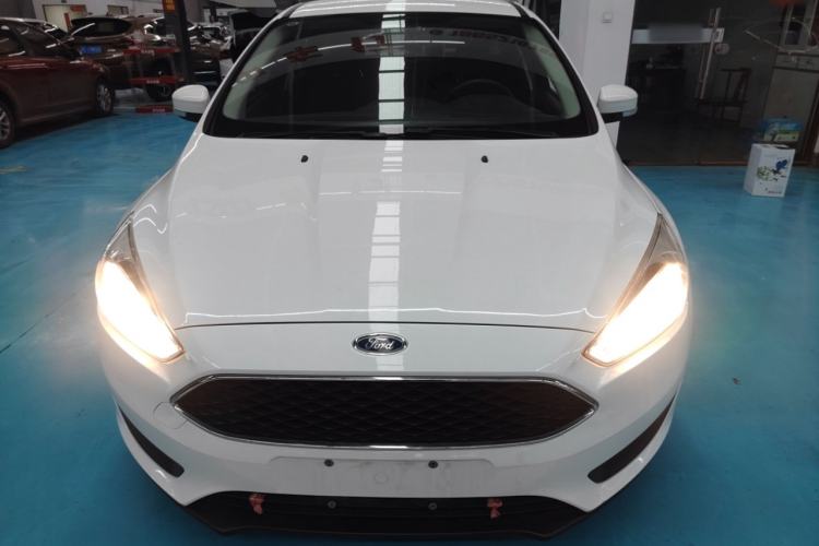 Used Ford Focus 2018 Hatchback Classic 1.6L Automatic Comfort Plus SmartDrive Edition Front