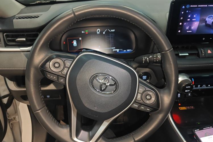 Used Toyota RAV4 2023 2.0L CVT Two-Wheel Drive Fashion Plus Edition
