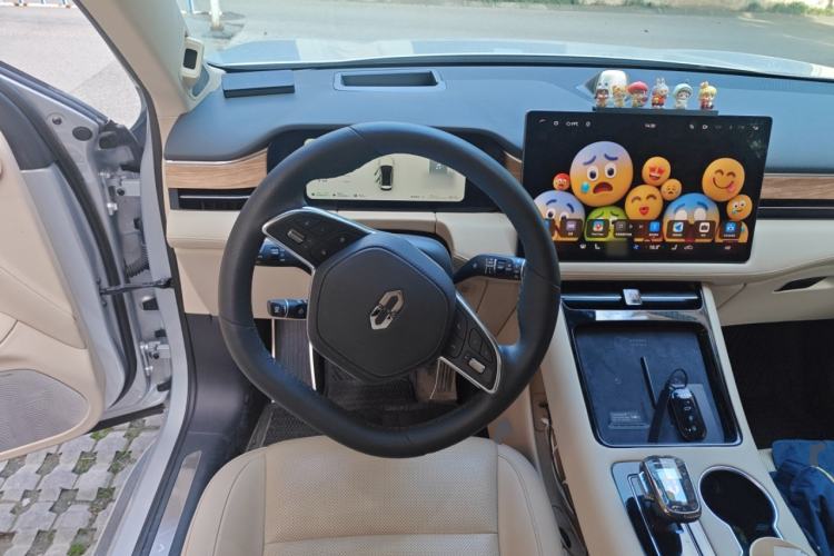 Used Hima AITO M5 2023 Extended-Range Rear-Drive Standard Version
