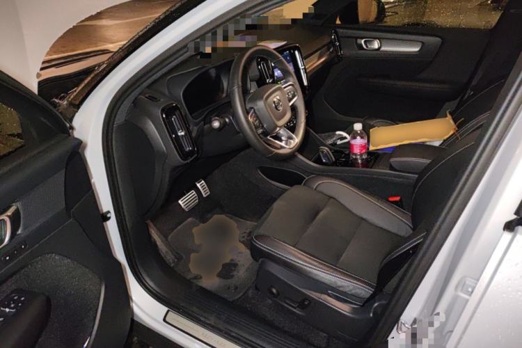 Used Volvo XC40 New Energy 2022 Four-Wheel Drive High-Performance Version Driver Seat