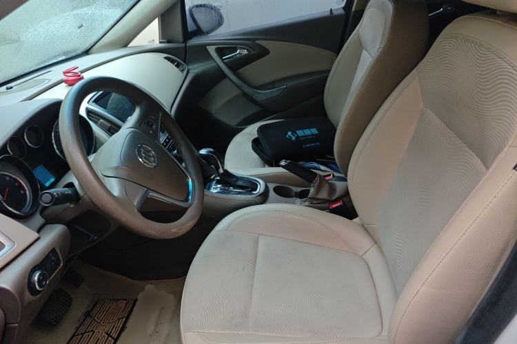 Used Buick GT 2013 GT 1.6L Automatic Fashion Edition Left Front Seat