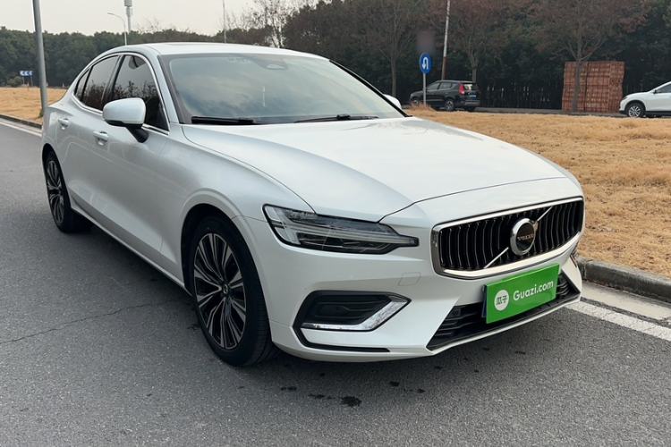 Used Volvo S60 2023 B4 Zhiyuan Luxury Edition