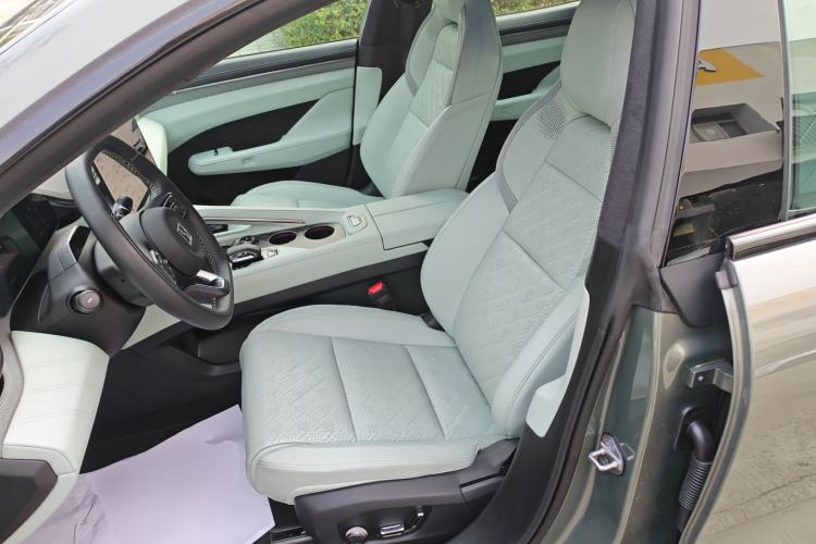 Used Zeekr 001 2025 WE Edition 100 kWh Rear-Wheel Drive
