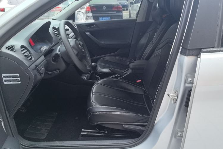 Used Volkswagen Jetta 2015 Value Edition 1.6L Manual Fashionable Style Left Front Seat