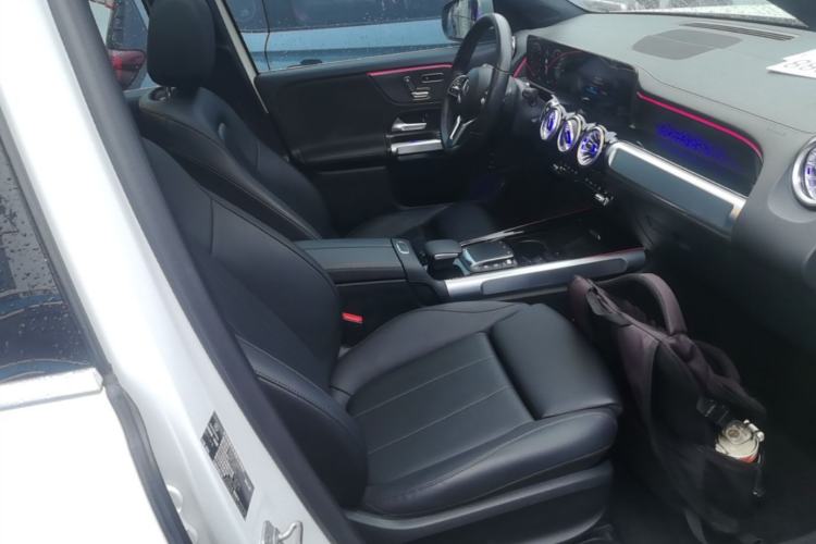 Used Mercedes-Benz EQB 2023 Facelift EQB 260 Right Front Seat