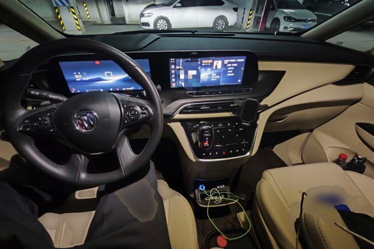 Used Buick GL8 2023 ES Lu Zun Deluxe Model
