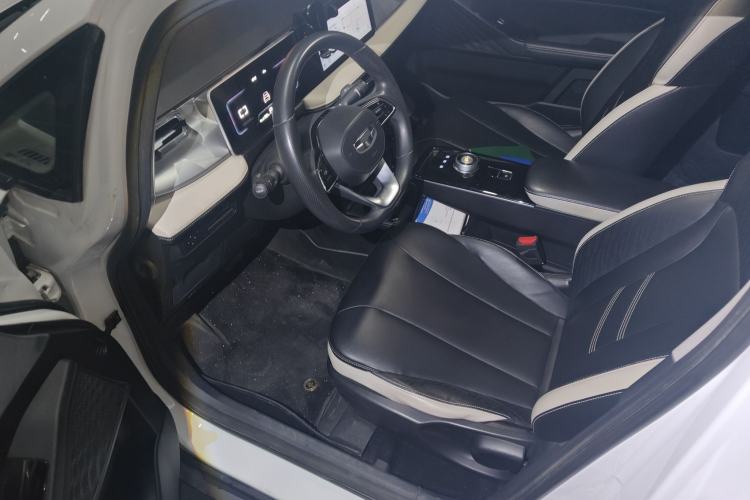 Used Geometry E Firefly 2022 401 km Linglong Tiger 4 Seats
