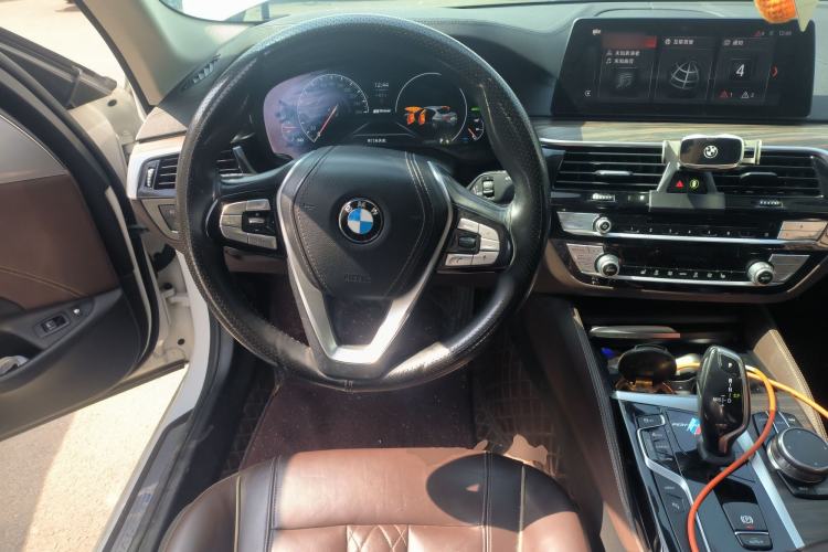 Used BMW 5 Series New Energy 2019 530Le Luxury Package
