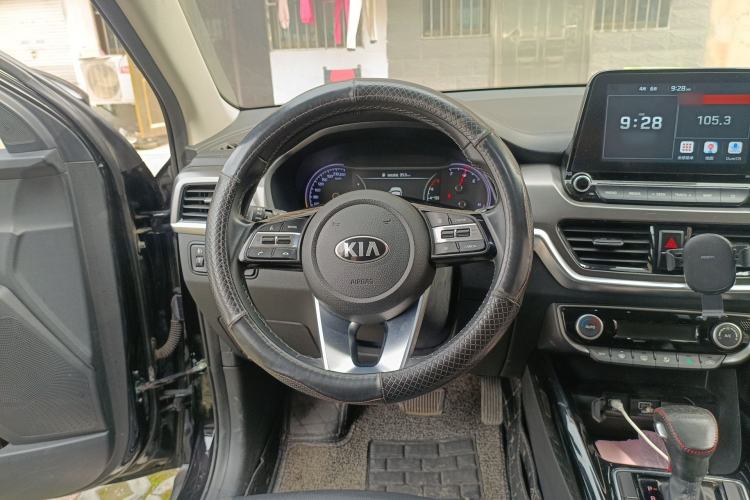 Used Kia Sportage R 2019 2.0L Automatic Smart Luxury Edition Steering Wheel