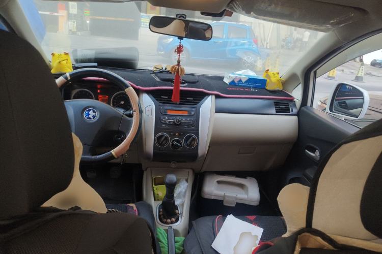 Used Venucia R50 2012 1.6L Manual Comfort Edition