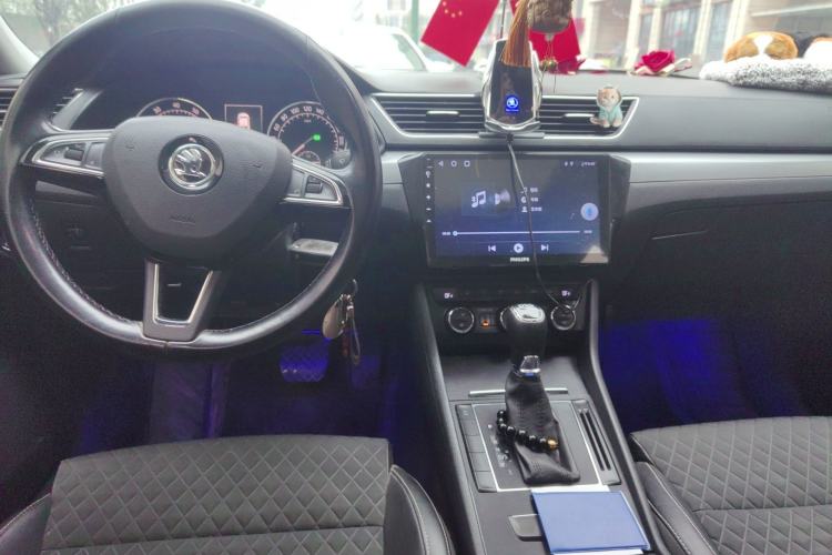 Used Skoda Superb 2016 TSI280 DSG Innovation Edition Center Console