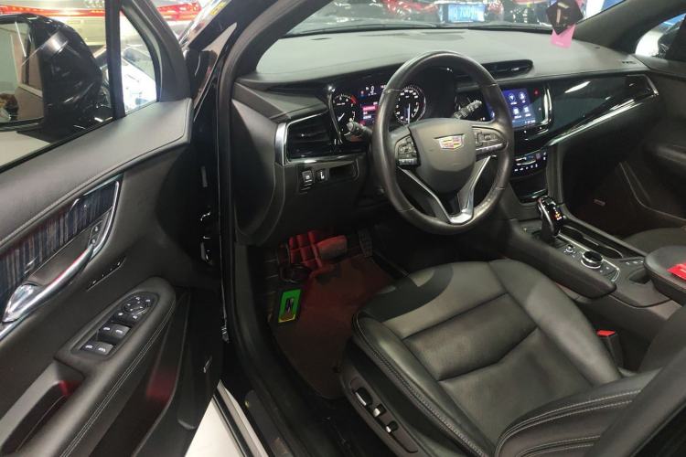 Used Cadillac XT6 2021 2.0T Six-Seater Four-Wheel-Drive Luxury Version
