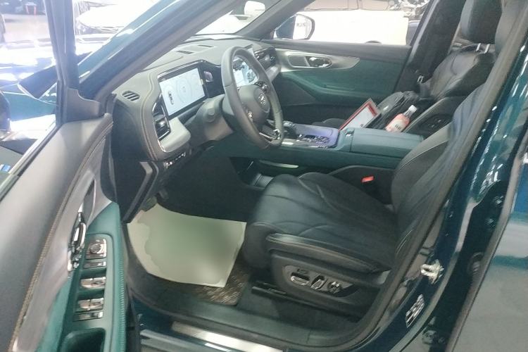 Used GAC Trumpchi ES9 2024 PHEV with 143 km Max Driver Seat