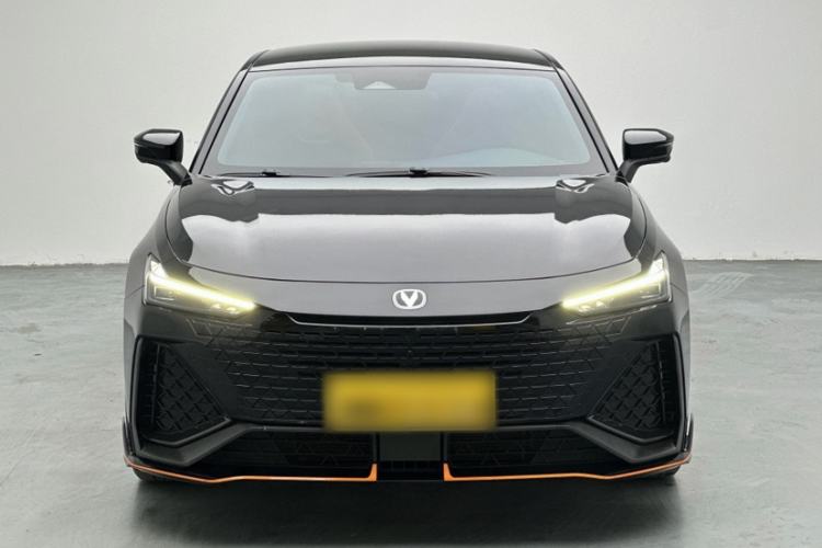 Used CHANGAN UNI-V 2024 2.0T High-Performance Version Exterior 4