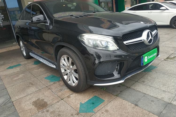 Used Mercedes-Benz GLE Coupe 2017 GLE 320 4MATIC Coupe SUV Front Right 45 Deg