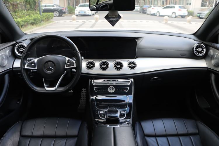 Used Mercedes-Benz E-Class 2017 E 200 Coupe Interior 2