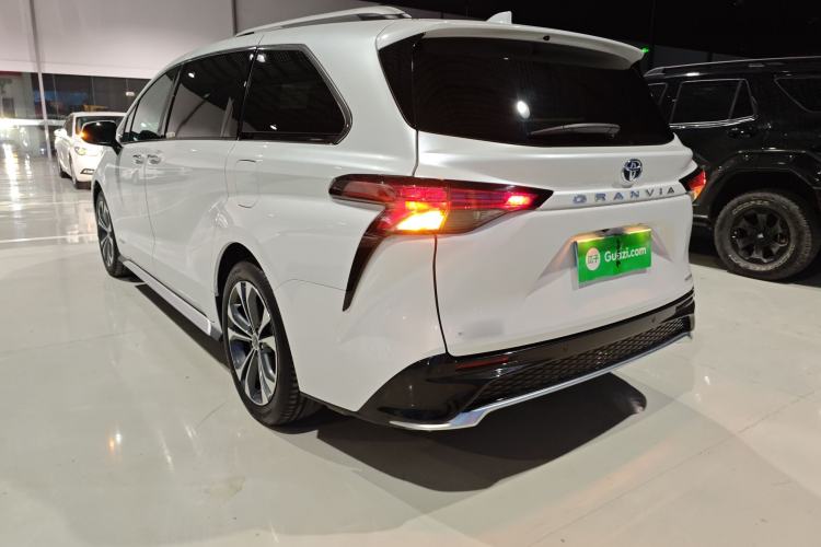 Used Toyota Granvia 2023 2.5L Hybrid Prestige PLUS Edition