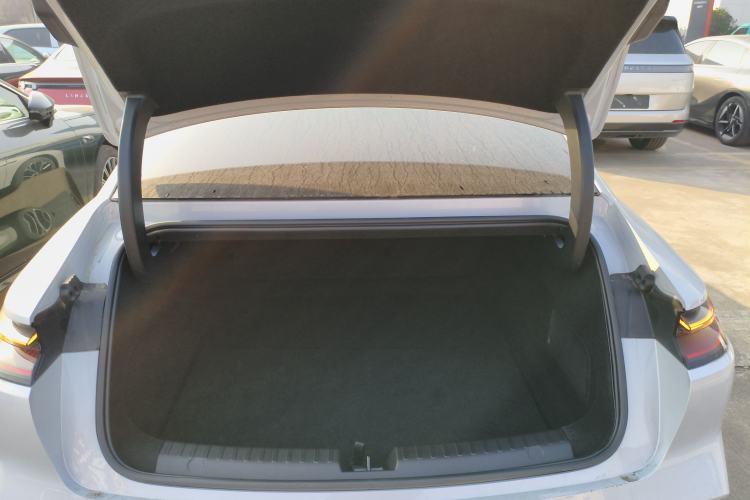 Used Geely Galaxy E8 2024 665 km Range Rear-Drive Starship Intelligent Driving Version