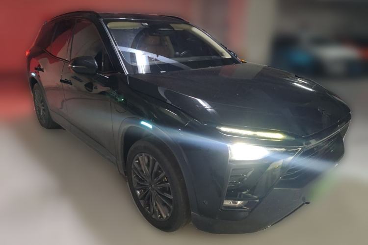 Used Nio ES8 2018 355 km Base Version 6-Seater Edition Front Right 45 Deg