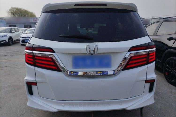 Used Honda Elysion 2016 2.4L Luxury Edition
