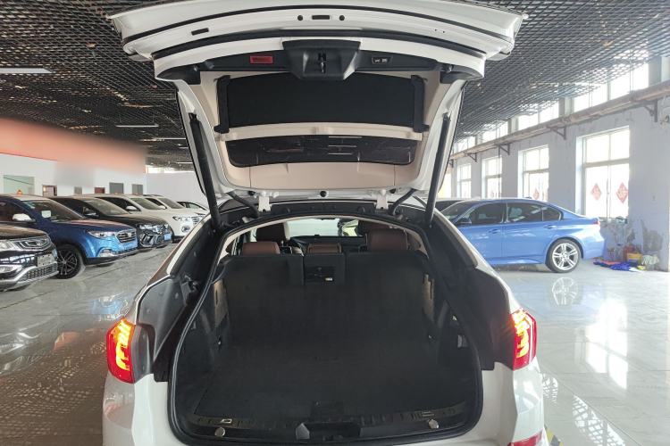 Used BMW 5 Series GT 2017 528i Leading Model
