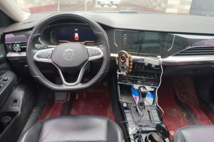 Used Volkswagen Passat 2022 330TSI Starry Elite Edition Center Console