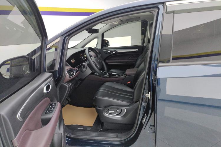 Used GAC Trumpchi M6 2023 PRO 270T DCT Luxury Edition