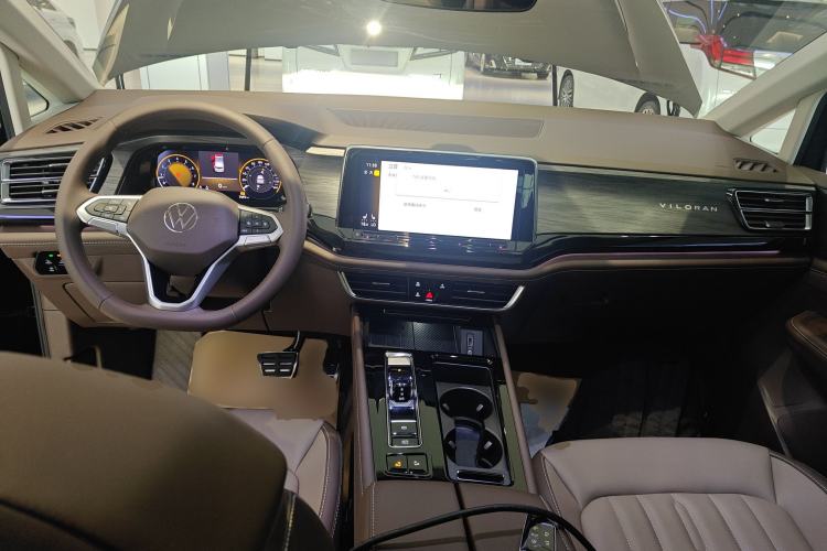 Used Volkswagen Viloran 2024 380TSI Luxury Edition Center Console