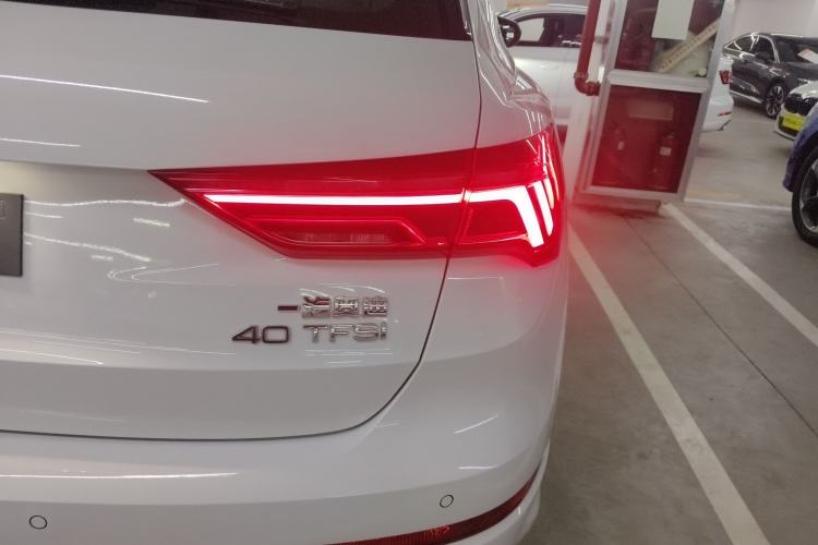 Used Audi Q3 2024 40 TFSI Fashion Dynamic Model