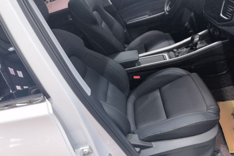 Used Chery Tiggo 8 2018 1.5 TCI Automatic Luxury 7-Seater Right Front Seat