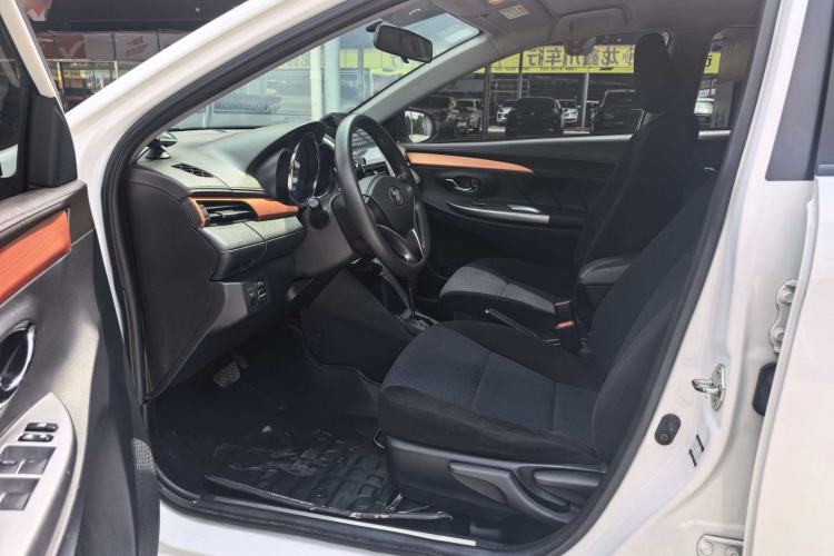 Used Toyota YARiS L Zhi Xuan 2015 1.5E Automatic Charm Edition Left Front Seat