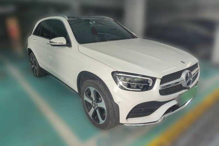 Used Mercedes-Benz GLC 2022 Facelifted GLC 260 L 4MATIC Dynamic Edition Front Right 45 Deg