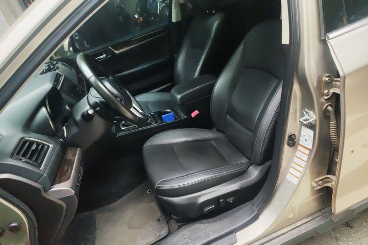 Used Subaru Outback 2016 2.5i Luxury Navigation Edition Left Front Seat