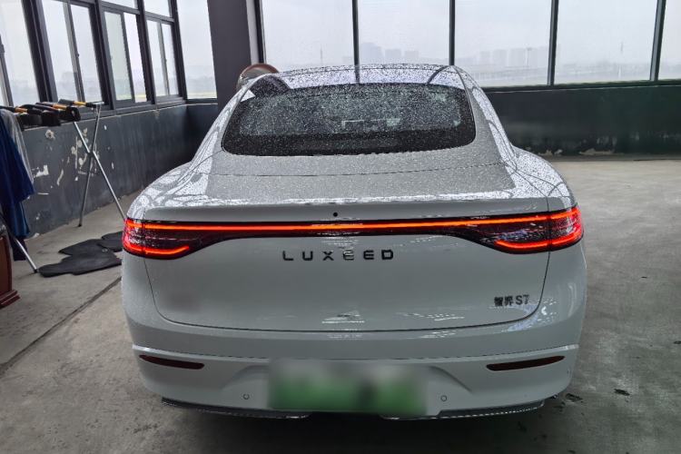 Used Hima Luxeed S7 2025 855 km Max