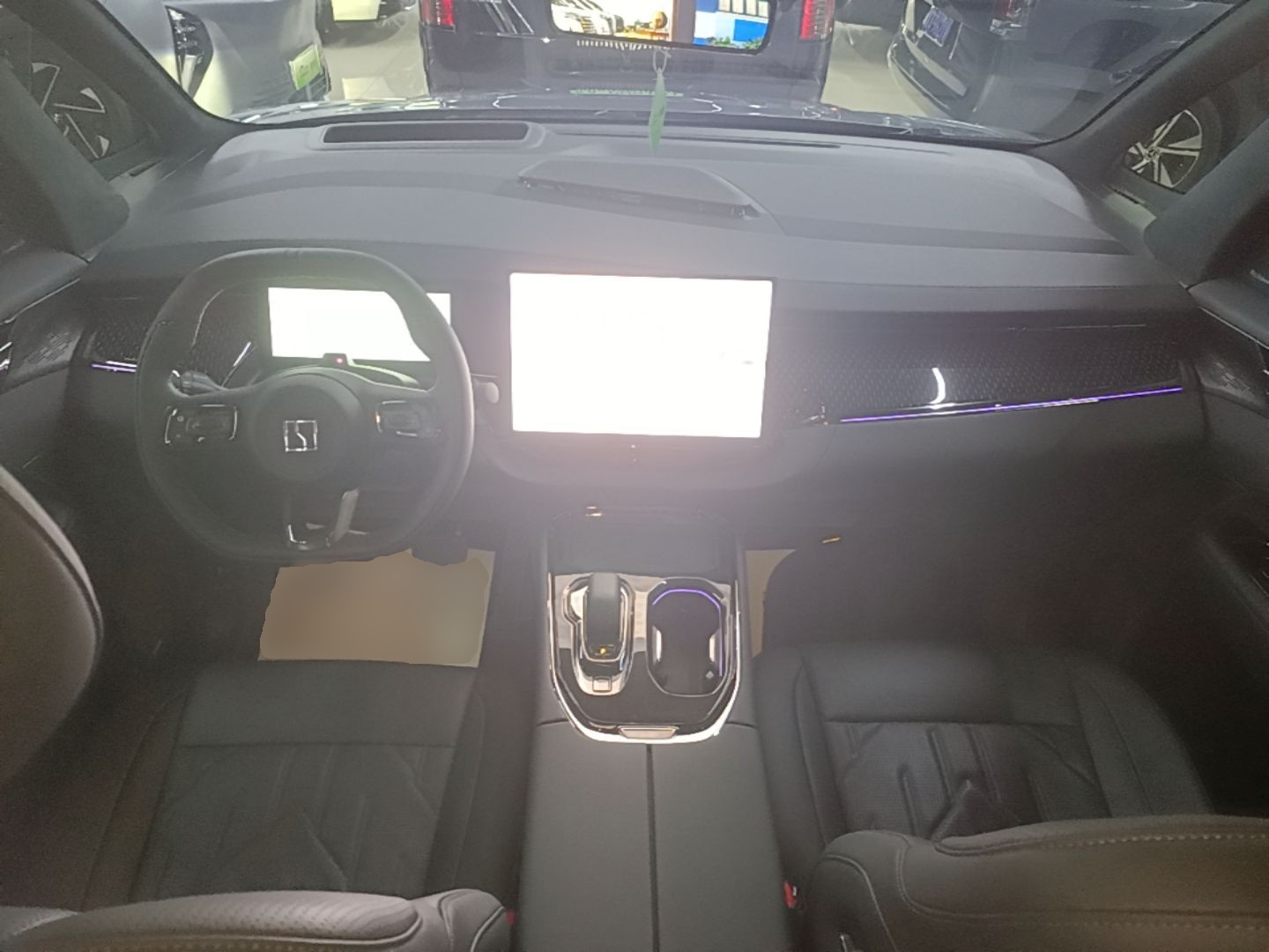 Zeekr 009 2024 Six-Seat Executive Version 4WD 108 kWh — снимка 12