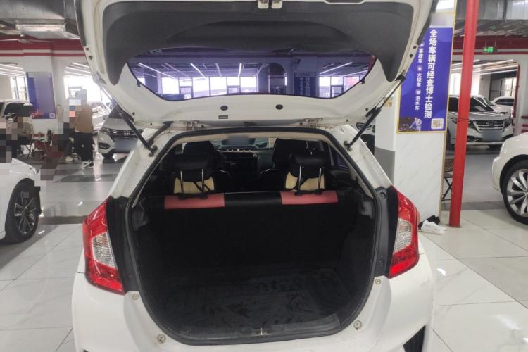 Used Honda Fit 2016 1.5L LX CVT Comfort Model Trunk