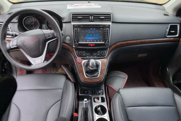 Used Haval H6 2015 Revised Version Sport Edition 1.5T Manual 4x4 Elite Trim Center Console