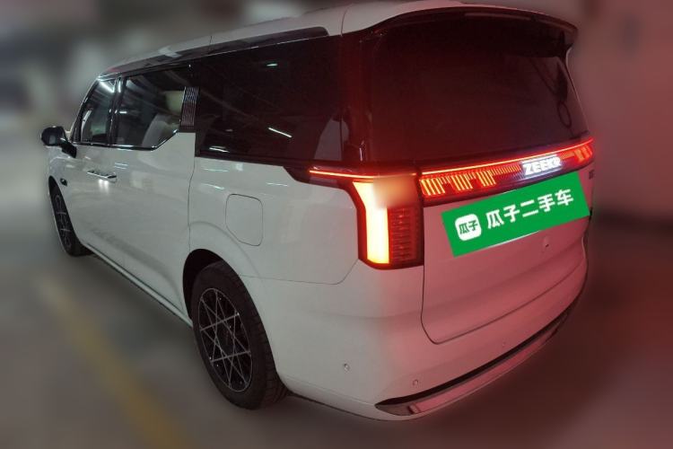 Used Zeekr 009 2024 Six-Seat Executive Version 4WD 108 kWh Rear Left 45 Deg