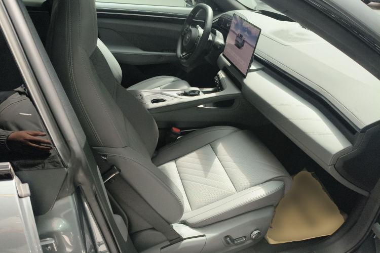 Used Zeekr 001 2025 YOU Edition 100 kWh All-Wheel Drive
