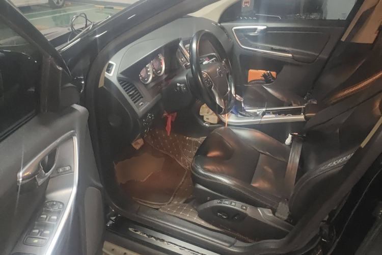 Used Volvo XC60 2013 T5 Comfort Edition
