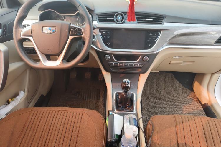 Used Geely Auto Emgrand 2017 Sedan Million Edition 1.5L Manual Luxury Model
