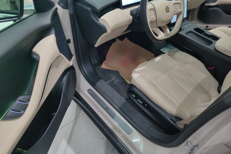 Used Nio ET5 2022 75 kWh Driver Seat