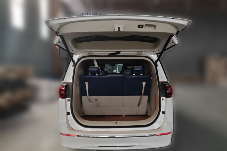 Used Buick GL8 2020 ES Land Cruiser 653T Comfort Edition Trunk