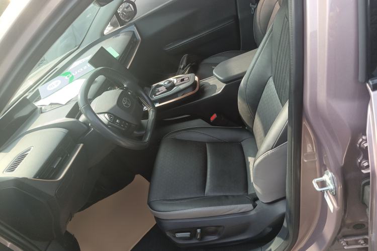Used Toyota bZ3 2023 616 km Long-Range Premium
