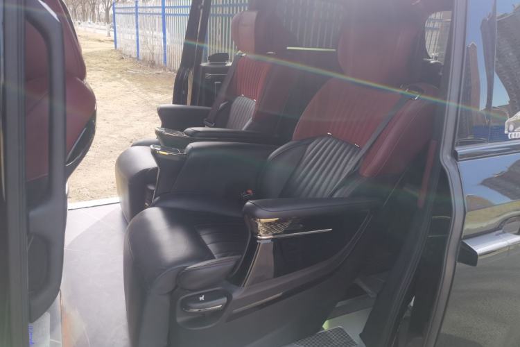 Used GAC Trumpchi M8 2023 Zongshi Series Dual-Motor Supreme Edition Left Rear Seat