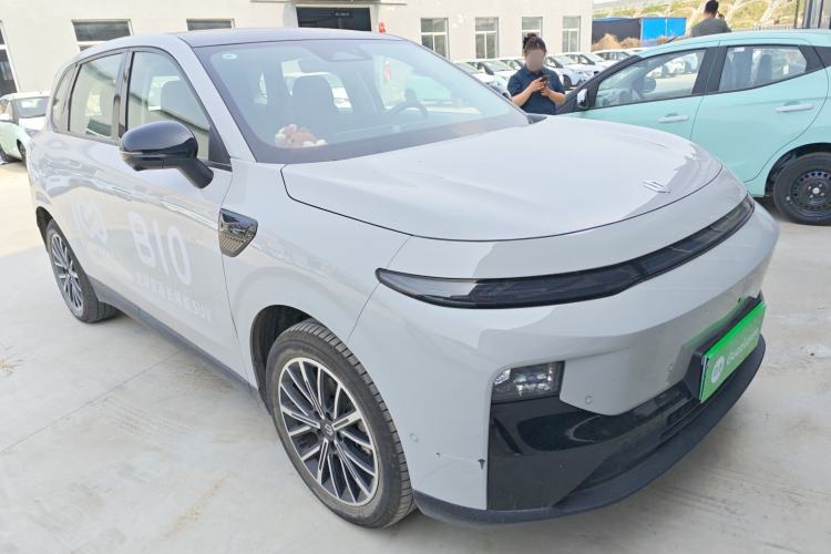 Used Leapmotor B10 2025 510 Joyful Edition Front Right 45 Deg