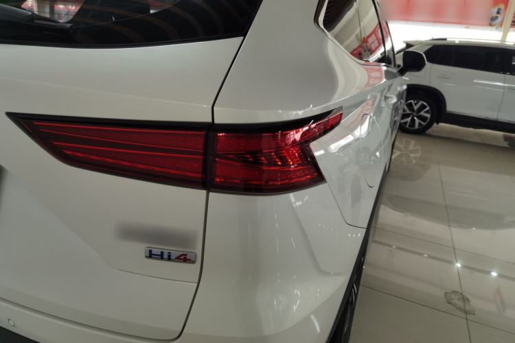 Used Haval Fierce Dragon Max 2023 1.5L Hi4 105 Four-Wheel Drive Navigation Edition Right Rear Taillight