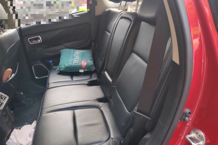 Used Mitsubishi Outlander 2019 2.0L Two-Wheel Drive Comfort Edition 5 Seats China VI Standard Left Rear Seat