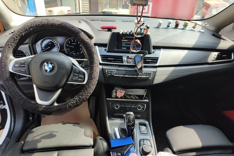 Used BMW 2 Series Gran Tourer 2019 220i Luxury Sports Package Center Console