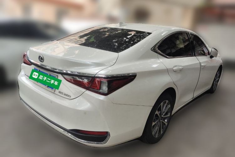 Used Lexus ES 2023 260 Excellence Edition Rear Right 45 Deg